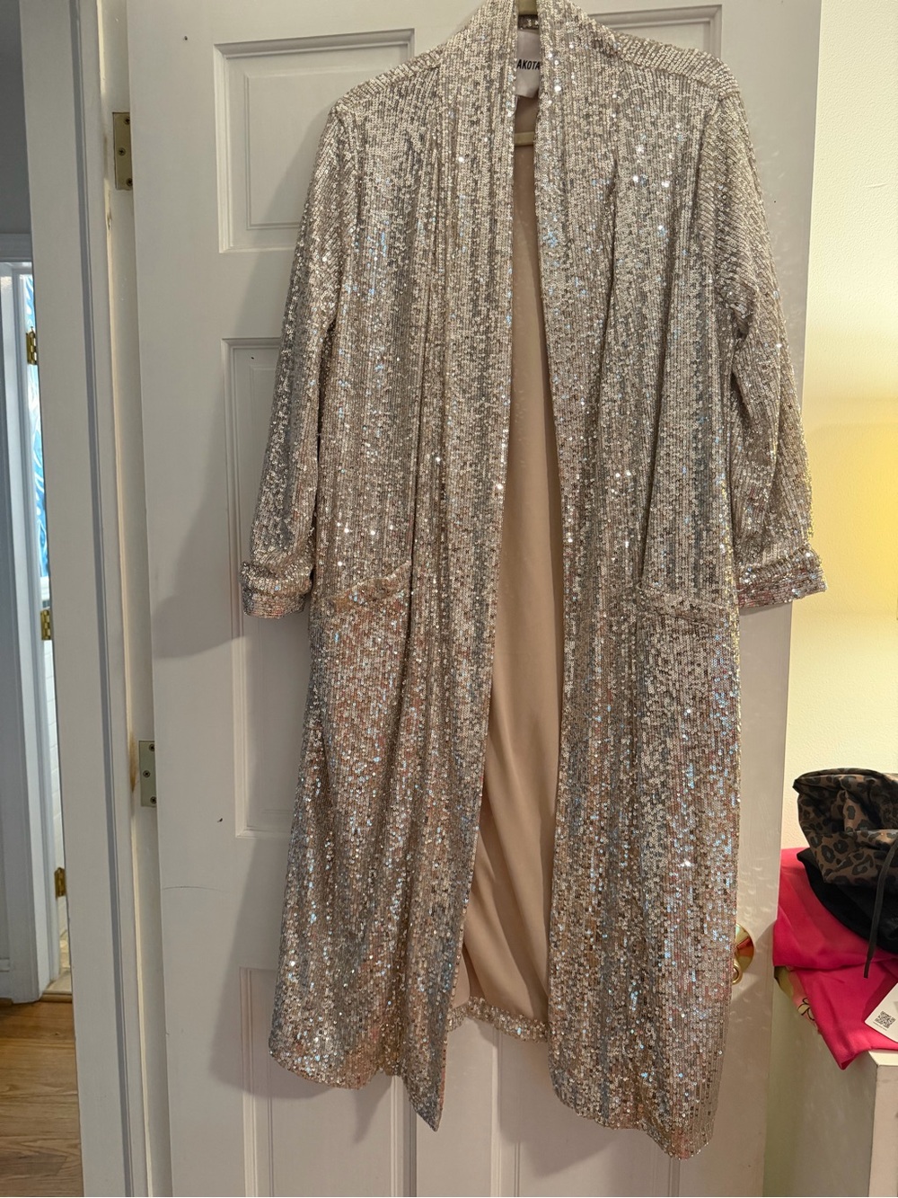 BB Dakota Champagne Sequin Long Open-Front Robe